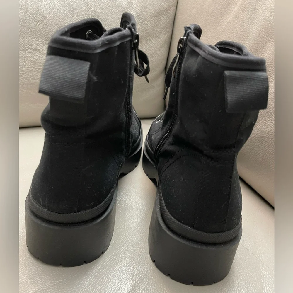 Torrid Black Canvas Lug Bootie Sz.9.5 (WW) - Picture 3 of 6